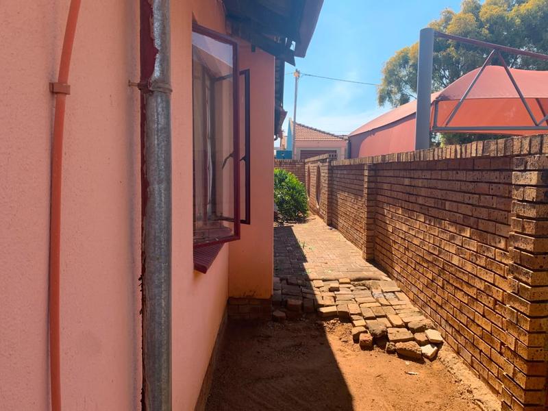3 Bedroom Property for Sale in Soshanguve VV Gauteng