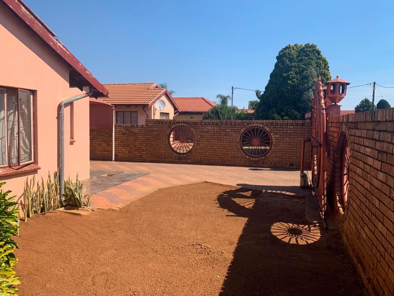 3 Bedroom Property for Sale in Soshanguve VV Gauteng