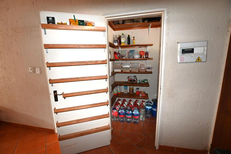 2 Bedroom Property for Sale in Paulshof Gauteng