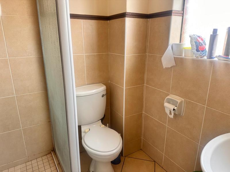 To Let 1 Bedroom Property for Rent in Karenpark Gauteng