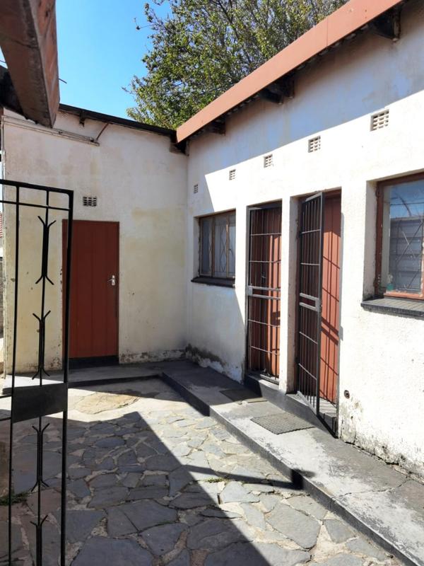 To Let 2 Bedroom Property for Rent in Senaoane Gauteng