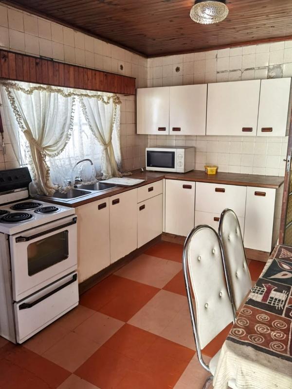 To Let 2 Bedroom Property for Rent in Senaoane Gauteng