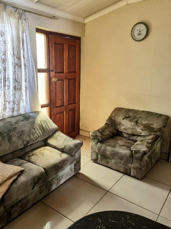 To Let 2 Bedroom Property for Rent in Senaoane Gauteng