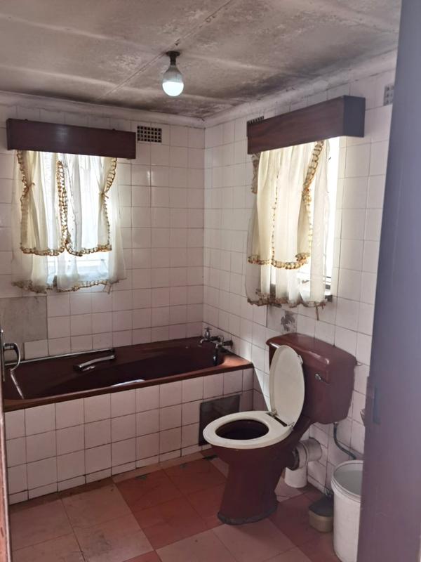 To Let 2 Bedroom Property for Rent in Senaoane Gauteng