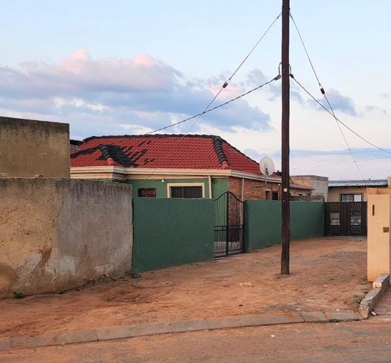 3 Bedroom Property for Sale in Bram Fischerville Gauteng