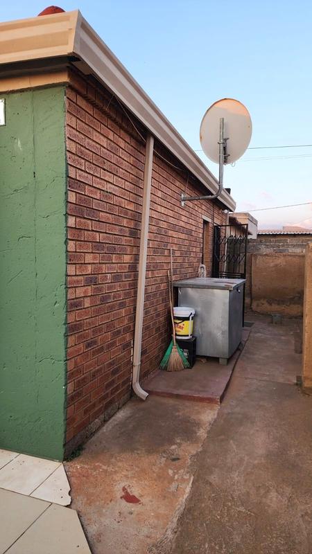 3 Bedroom Property for Sale in Bram Fischerville Gauteng