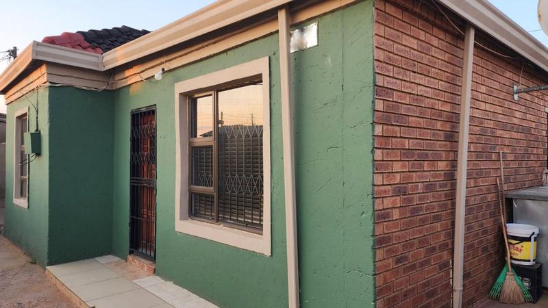 3 Bedroom Property for Sale in Bram Fischerville Gauteng