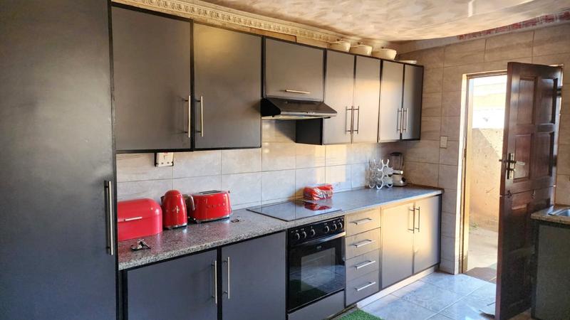 3 Bedroom Property for Sale in Bram Fischerville Gauteng