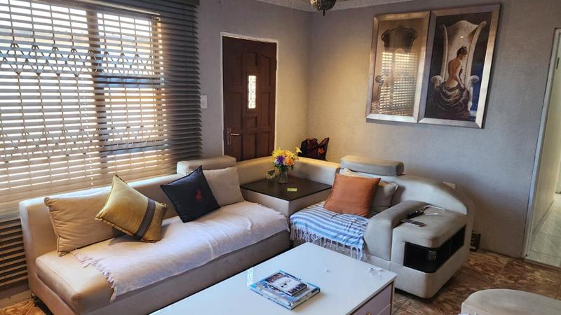 3 Bedroom Property for Sale in Bram Fischerville Gauteng