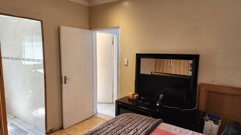 3 Bedroom Property for Sale in Bram Fischerville Gauteng