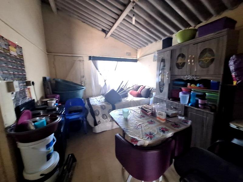 2 Bedroom Property for Sale in Mapetla Gauteng