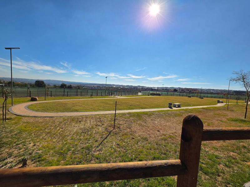 To Let 2 Bedroom Property for Rent in Mooikloof Gauteng