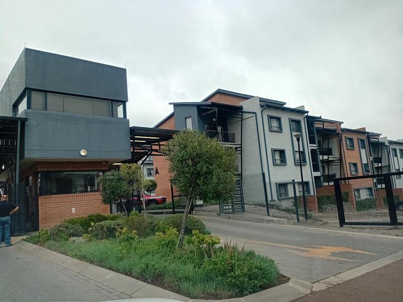 2 Bedroom Property for Sale in Waterfall Ridge Gauteng