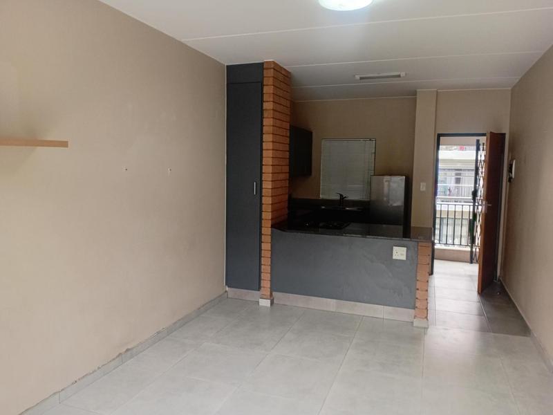 2 Bedroom Property for Sale in Waterfall Ridge Gauteng