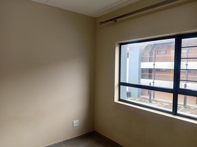 2 Bedroom Property for Sale in Waterfall Ridge Gauteng