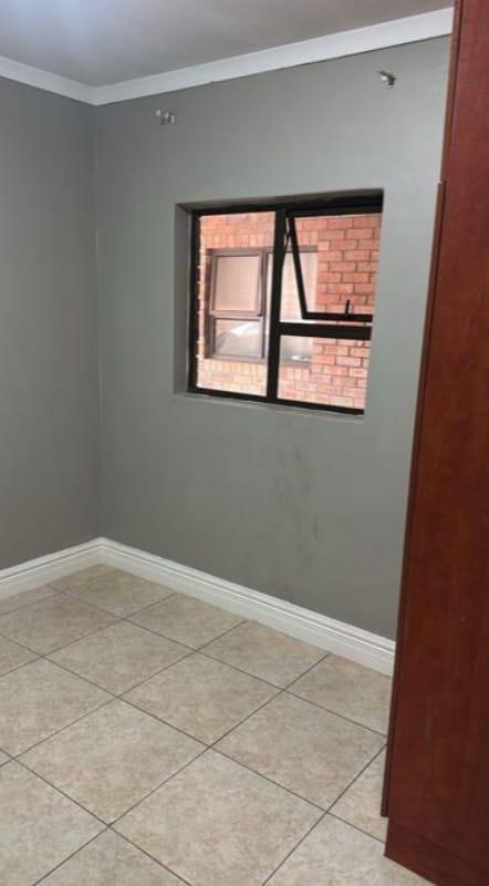 To Let 2 Bedroom Property for Rent in Lenasia Ext 9 Gauteng