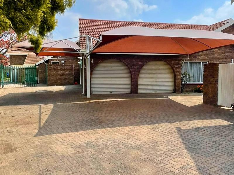 3 Bedroom Property for Sale in Birchleigh North Gauteng