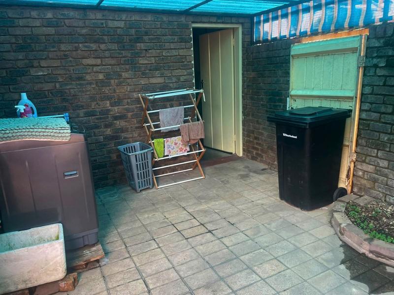 3 Bedroom Property for Sale in Birchleigh North Gauteng