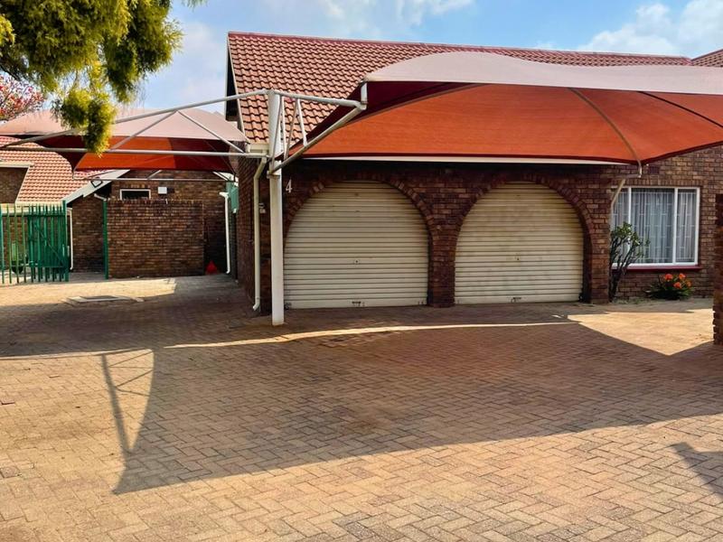 3 Bedroom Property for Sale in Birchleigh North Gauteng