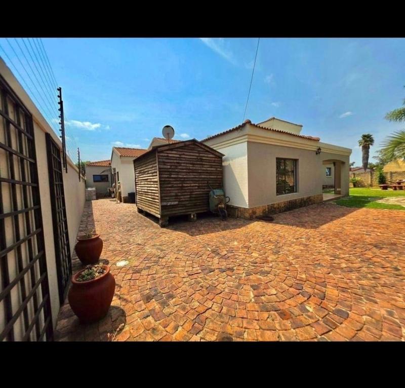 4 Bedroom Property for Sale in Benoni Gauteng
