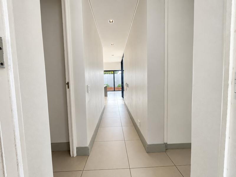 To Let 4 Bedroom Property for Rent in Waterkloof Ridge Gauteng