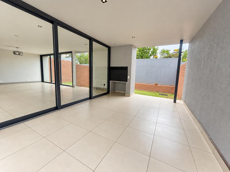 To Let 4 Bedroom Property for Rent in Waterkloof Ridge Gauteng