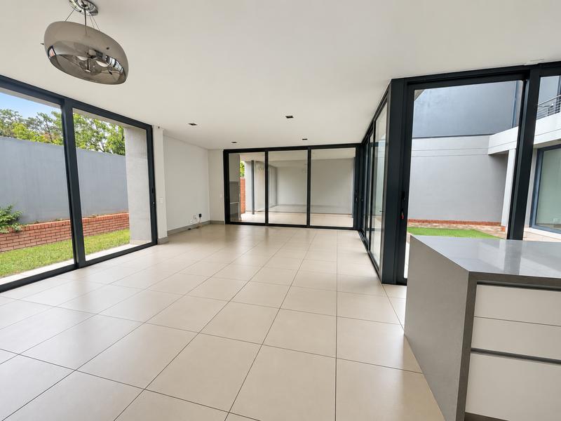 To Let 4 Bedroom Property for Rent in Waterkloof Ridge Gauteng