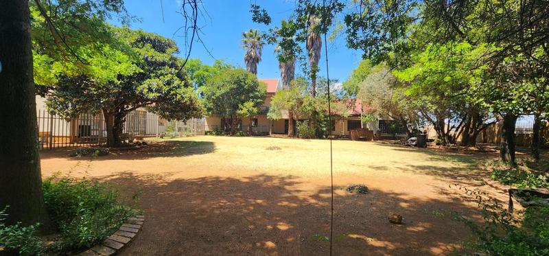 To Let 4 Bedroom Property for Rent in Klippoortjie Gauteng