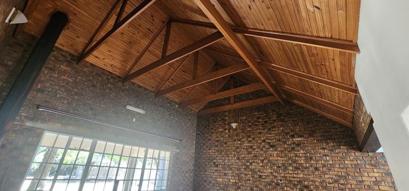 To Let 4 Bedroom Property for Rent in Klippoortjie Gauteng