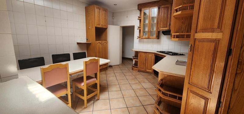 To Let 4 Bedroom Property for Rent in Klippoortjie Gauteng