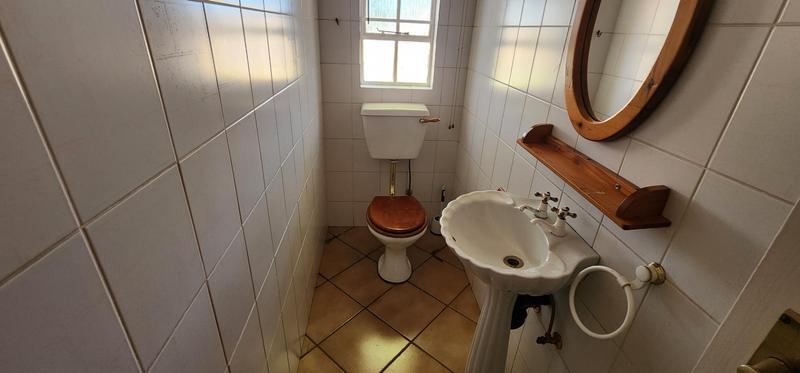 To Let 4 Bedroom Property for Rent in Klippoortjie Gauteng