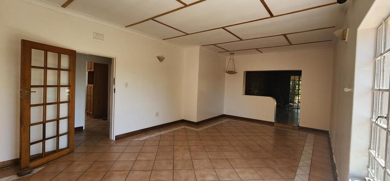 To Let 4 Bedroom Property for Rent in Klippoortjie Gauteng