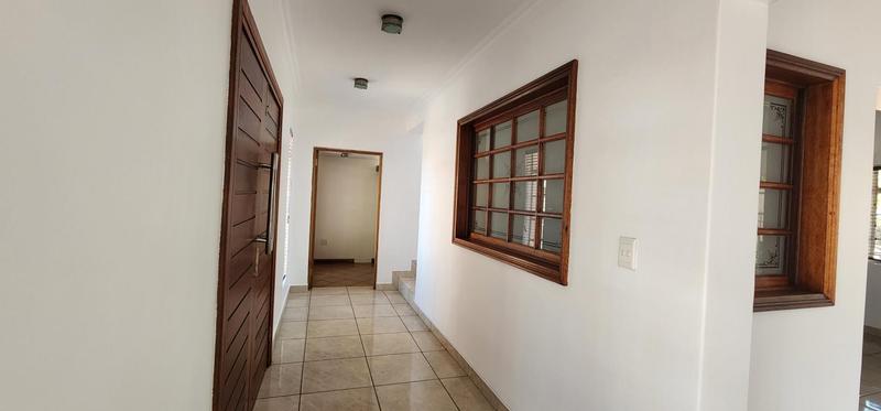 To Let 4 Bedroom Property for Rent in Klippoortjie Gauteng