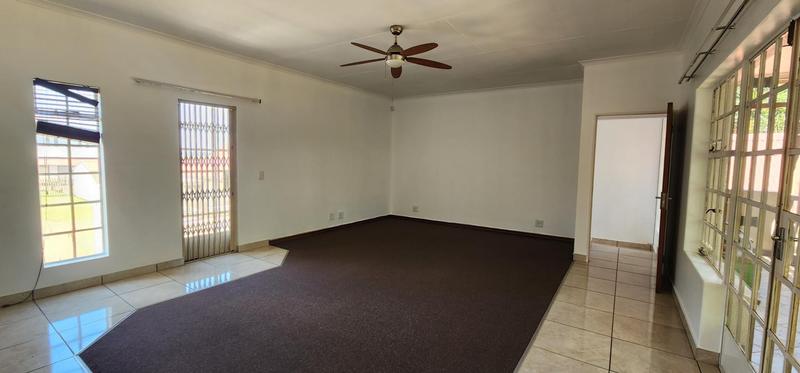 To Let 4 Bedroom Property for Rent in Klippoortjie Gauteng