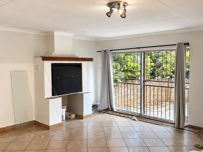 3 Bedroom Property for Sale in Amberfield Gauteng