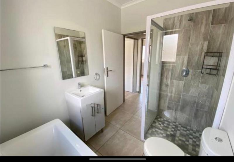 2 Bedroom Property for Sale in Midridge Park Gauteng