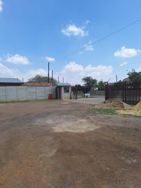 To Let Commercial Property for Rent in Aureus Gauteng