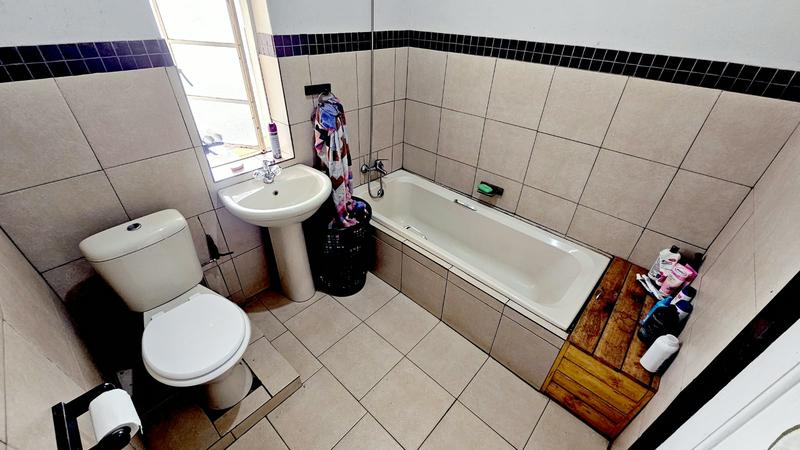 4 Bedroom Property for Sale in Rothdene Gauteng