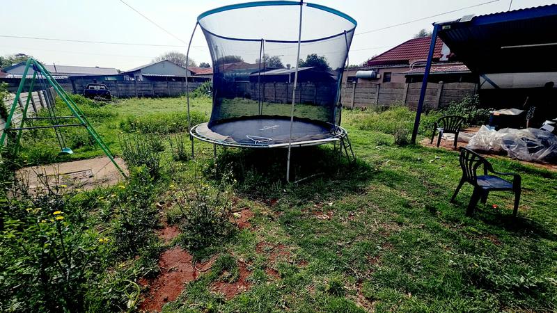4 Bedroom Property for Sale in Rothdene Gauteng