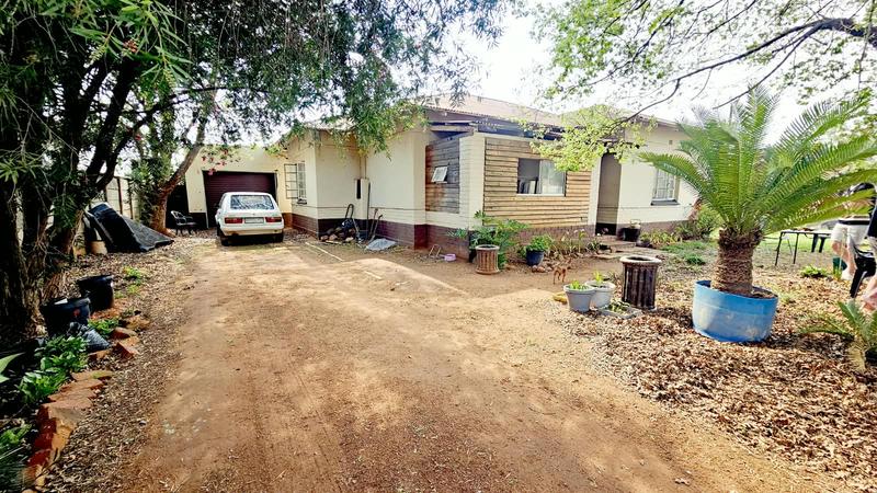 4 Bedroom Property for Sale in Rothdene Gauteng