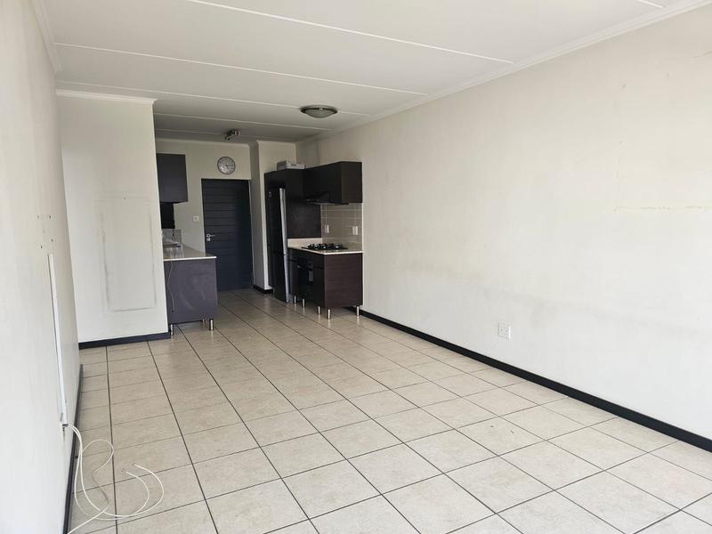 To Let 2 Bedroom Property for Rent in Oakdene Gauteng