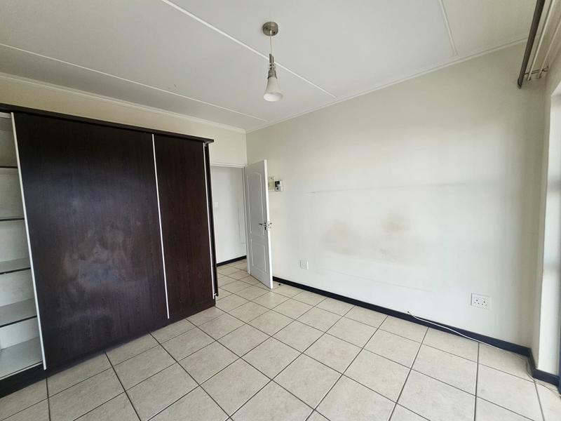 To Let 2 Bedroom Property for Rent in Oakdene Gauteng