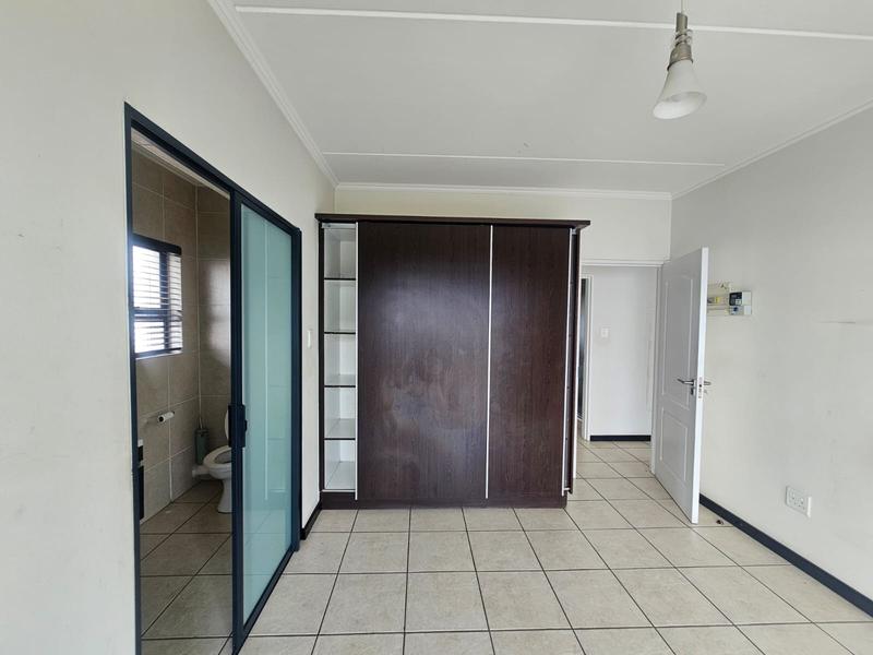 To Let 2 Bedroom Property for Rent in Oakdene Gauteng