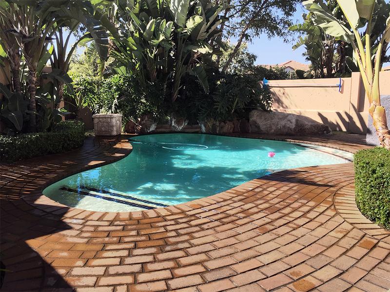 1 Bedroom Property for Sale in Pineslopes Gauteng