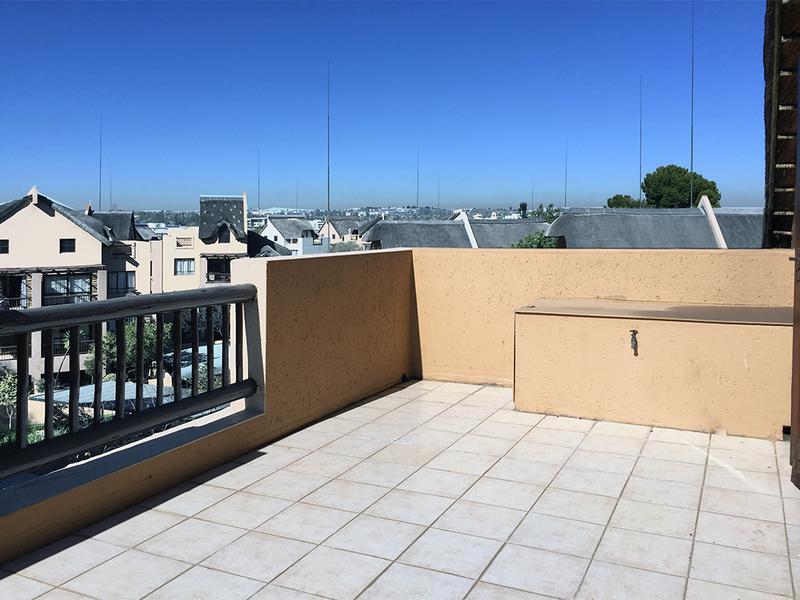 1 Bedroom Property for Sale in Pineslopes Gauteng