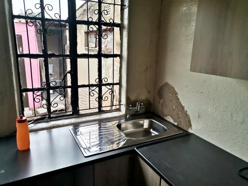 To Let 2 Bedroom Property for Rent in Jabavu Gauteng