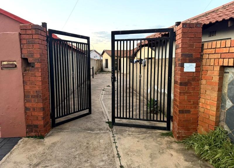 To Let 3 Bedroom Property for Rent in Mmesi Park Gauteng