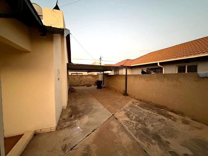 To Let 3 Bedroom Property for Rent in Mmesi Park Gauteng