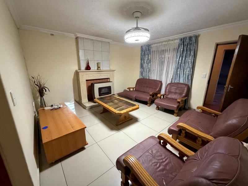 To Let 3 Bedroom Property for Rent in Mmesi Park Gauteng