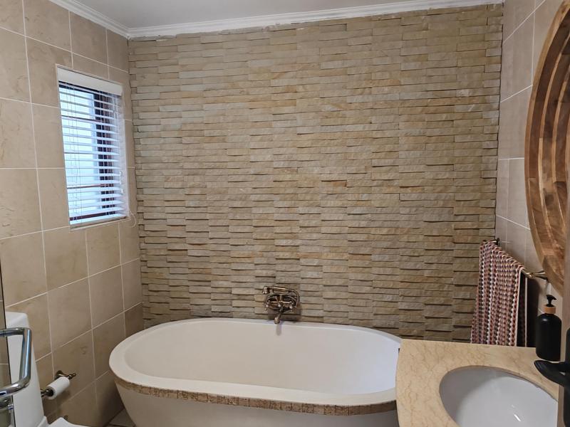 To Let 2 Bedroom Property for Rent in Bedfordview Gauteng